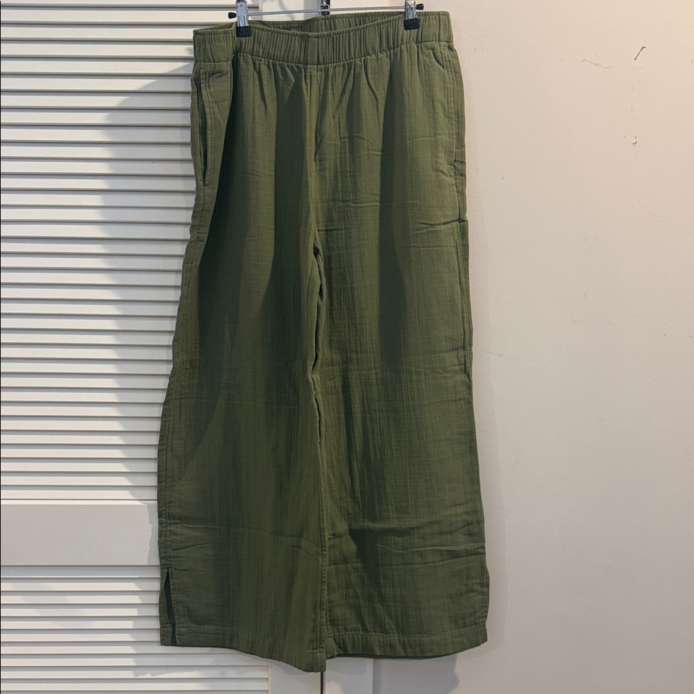 Old Navy Olive Green Wide-Leg Pants